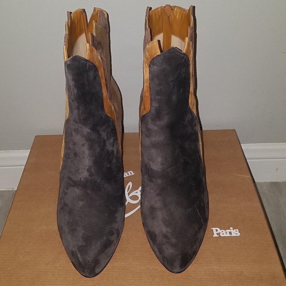 Christian louboutin suede booties